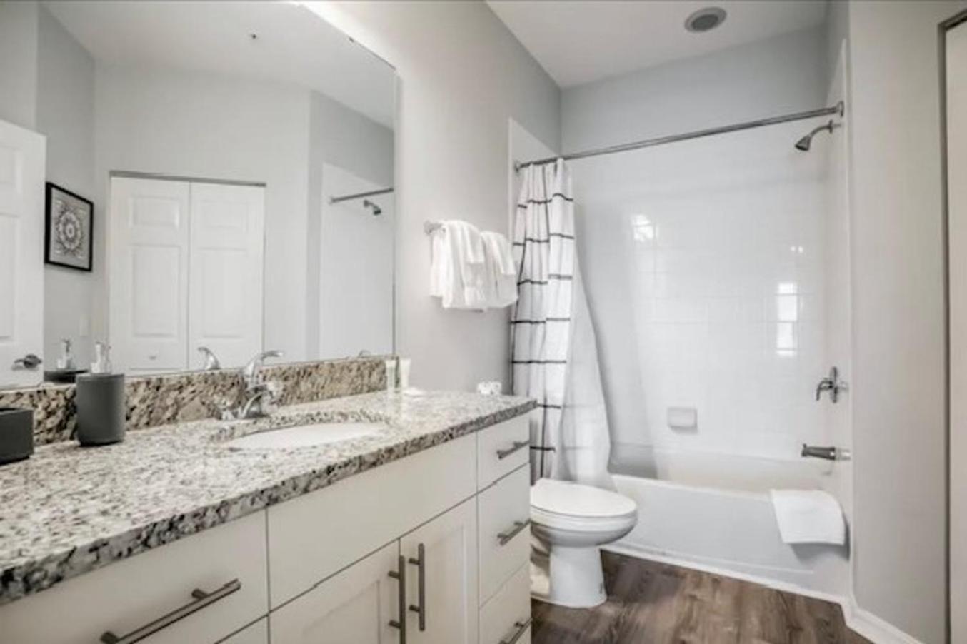 Beautiful & Cozy 4bd Home, Gated Community * Kissimmee