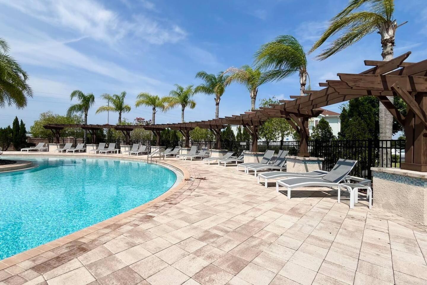 Beautiful & Cozy 4bd Home, Gated Community Kissimmee